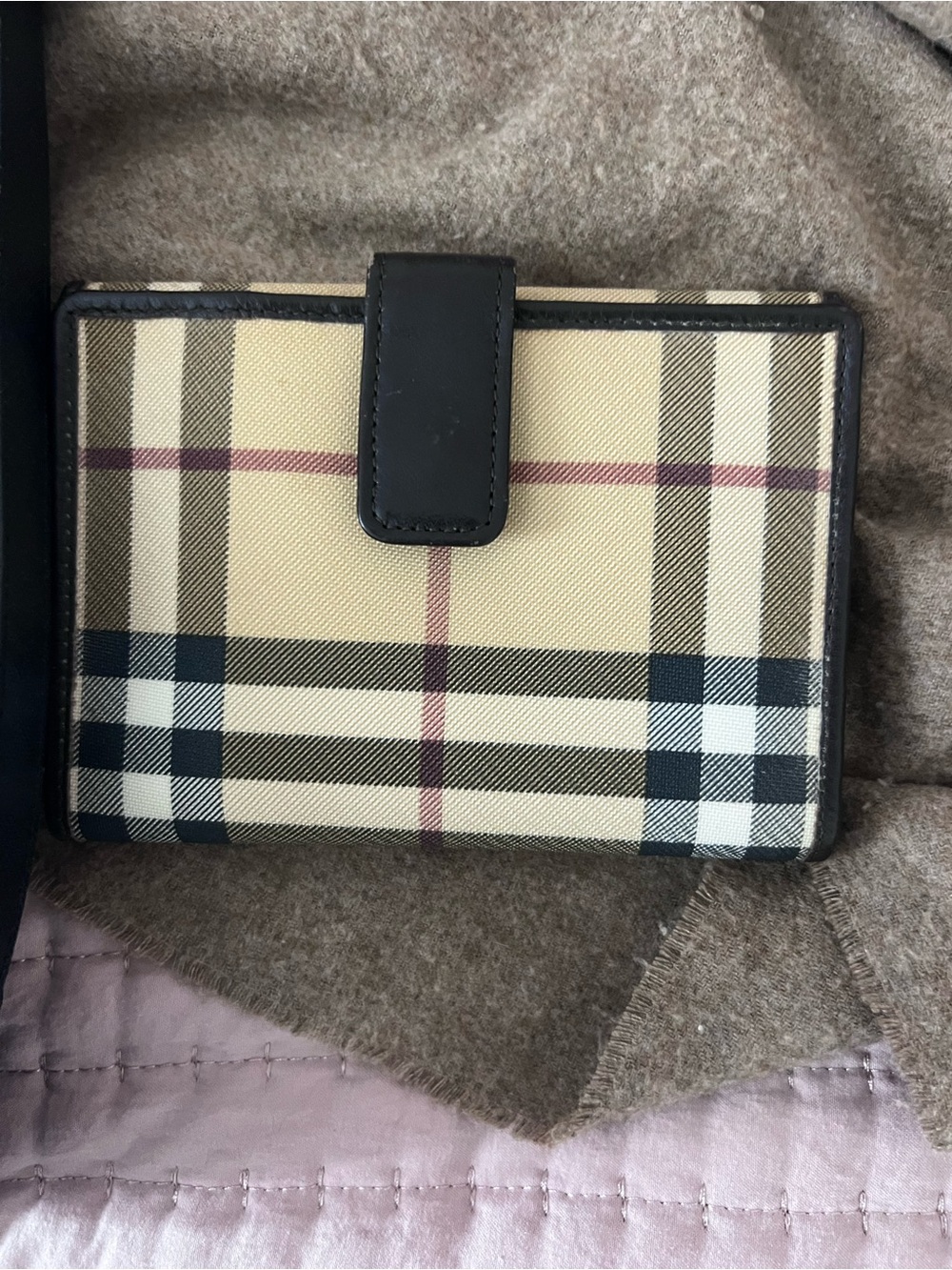 Burberry Canvas Nova Check Shoulder Bag and Wallet - Picture 11 of 15